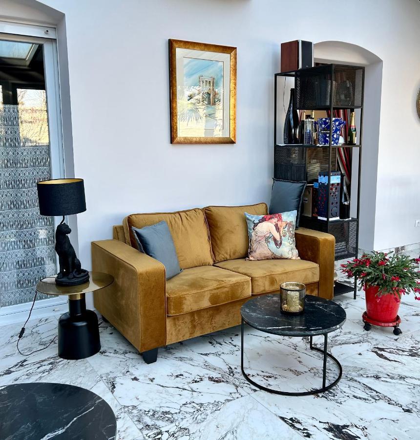 Les Suites Champenoises Tinqueux Εξωτερικό φωτογραφία