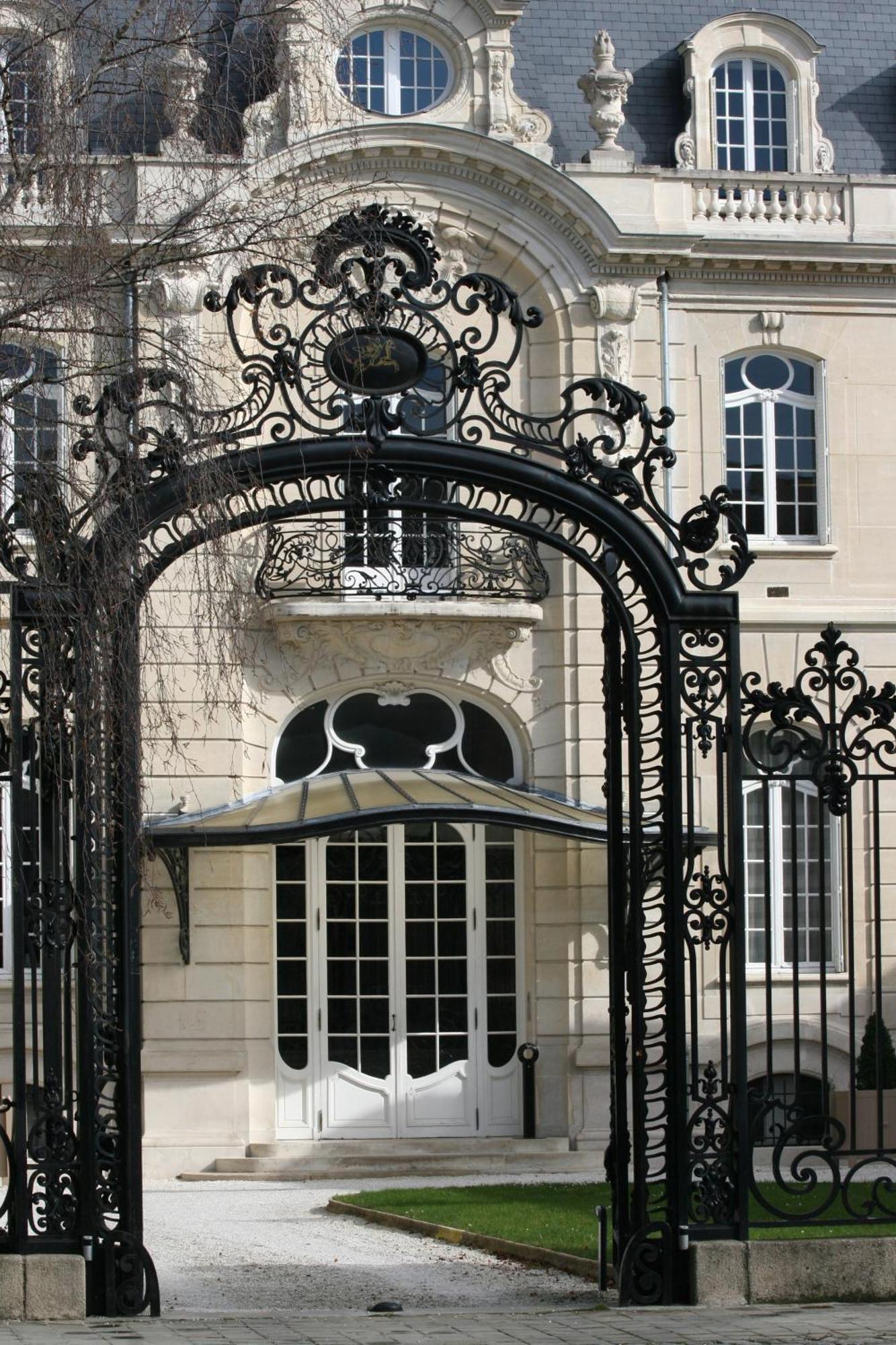 Les Suites Champenoises Tinqueux Δωμάτιο φωτογραφία